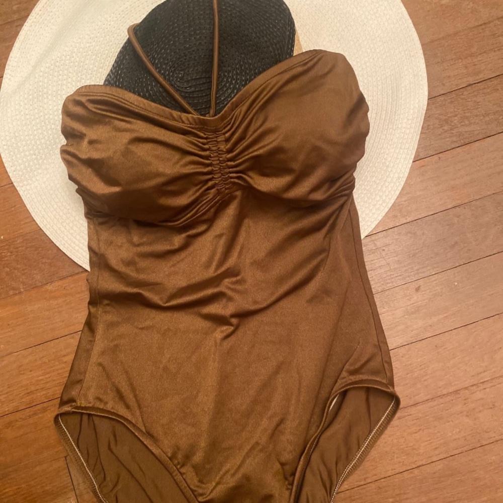 ONE PIECE SWIMWEAR